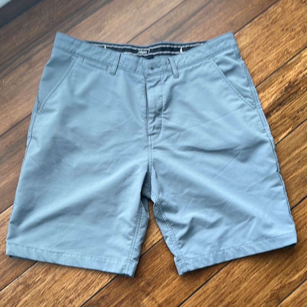 Men's Johnnie-O mulligan performance Gray Shorts